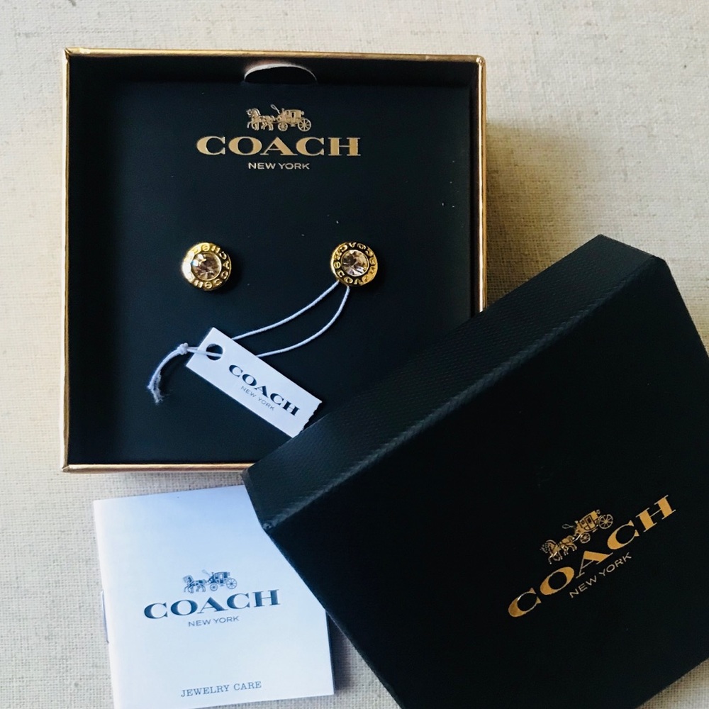 BNWT!! Coach Open Circle Stud Earrings in Gold
